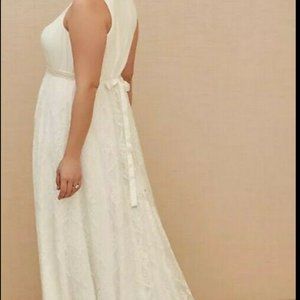 NWT Torrid Ivory Wedding Dress